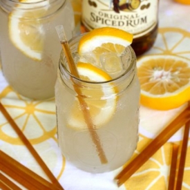 Honey Lemonade Cocktail