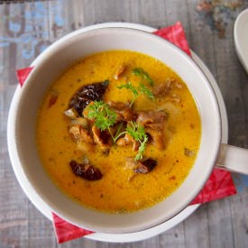 Chanterelle Soup with Fennel