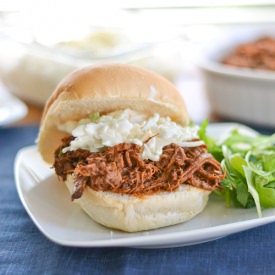 Slow Cooker Pulled Pork Sandwich