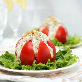 Creamy Chicken Stuffed Tomatoes