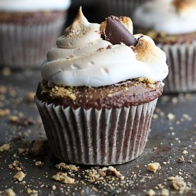 Deluxe S’mores Cupcakes