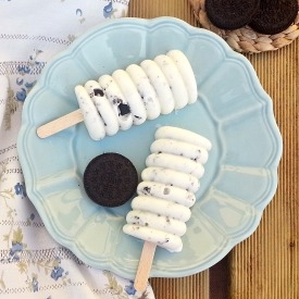 Lighter Oreo Cheesecake Pops