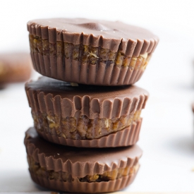 3 Ingredient Vegan Snickers Cups