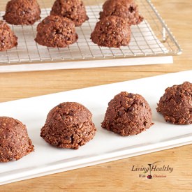 Paleo Dark Chocolate Macaroons