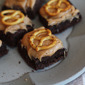 Fudge Brownies with Rum Frosting