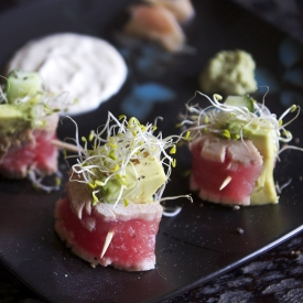 Tuna Tataki Rolls with Ginger Sauce