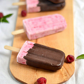 Raspberry Cheesecake Popsicles