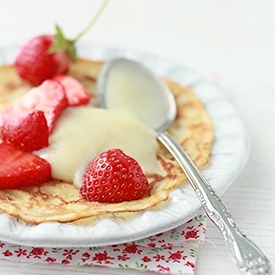 Crepes with Strawberries and Cream