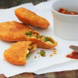 Matar Pyaaz ki Kachori