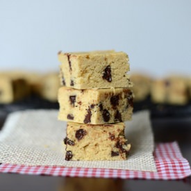 Healthier Chocolate Chip Blondies