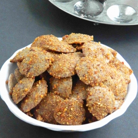 Ragi Brown Rice Podi Mini Idli