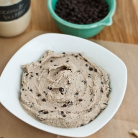 Raw Chocolate Chip Dough Dip