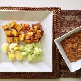 Mixed Salad in Peanut Sauce