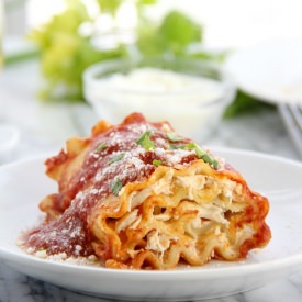 Creamy Chicken Lasagna Roll-Ups