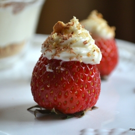 Cheesecake Filled Strawberries