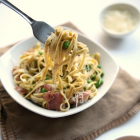 Lemon Linguine w/ Peas & Prosciutto