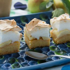 Apple Pie with Meringue in Polish