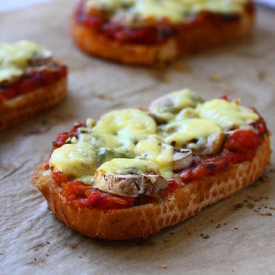 Bread Pizza