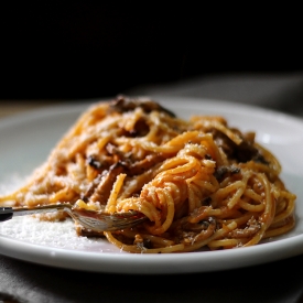 Korean-Style Chili Cheddar Pasta