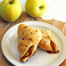 Apple Cinnamon Turnovers