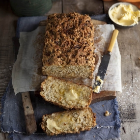 Cheese and Onion Bread with Herbs