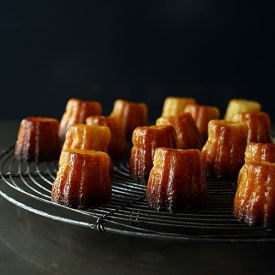 Cannelés de Bordeaux