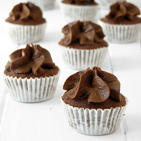 Raw Devil’s Food Cupcakes