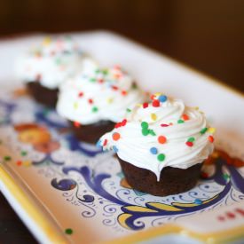 Cupcakes with Yogurt and Grenadine