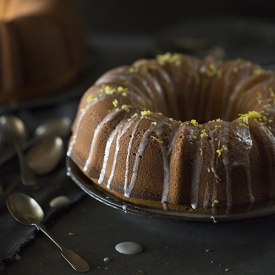 Sponge Cake with Lemon Glaze