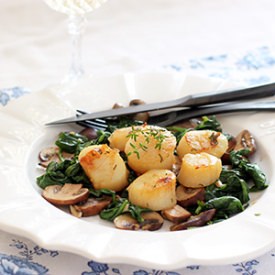 Scallops, Spinach and Mushrooms