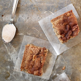 Cinnamon Sugar Apple Blondies