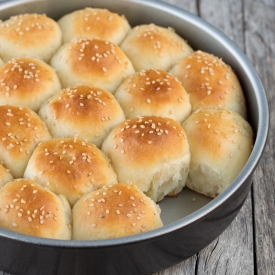 Honeycomb Buns (Khaliat Nahal)