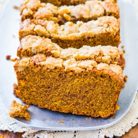 Vegan Pumpkin Bread w/ Streusel Top