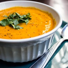 Raw Vegan Carrot Ginger Soup