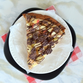 Peanut Butter Apple Pizza