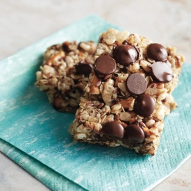 Chocolate-Pretzel Granola Bars