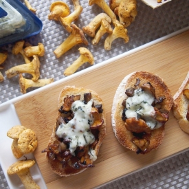 Chanterelle and Shitake Crostini