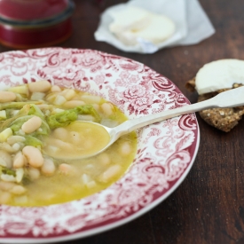 White Beans and Cabbage Soup