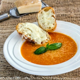 Roasted Garlic and Tomato Soup