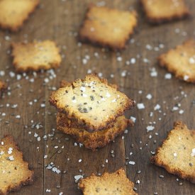 Cheesy Chia Seeds Crackers