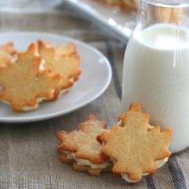 Maple Cream Sandwich Cookies