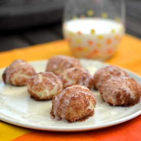 Cinnamon Roll Bites