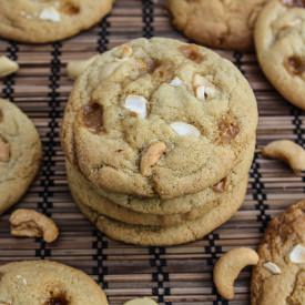 Salted Caramel Cashew Cookies