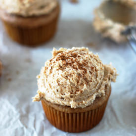 Oatmeal Cream Pie Cupcakes