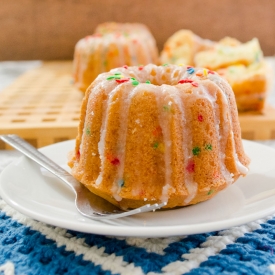 Funfetti Mini Bundt Cakes