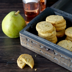 Cheddar & Fennel Seed Crackers