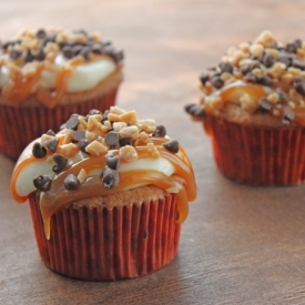 Cream Cheese Caramel Apple Cupcakes