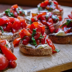 Balsamic Roasted Pepper Bruschetta