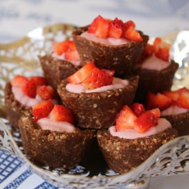 Raw Almond and Strawberry Tartlets