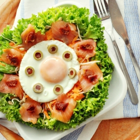 Smoked Salmon Salad with Egg